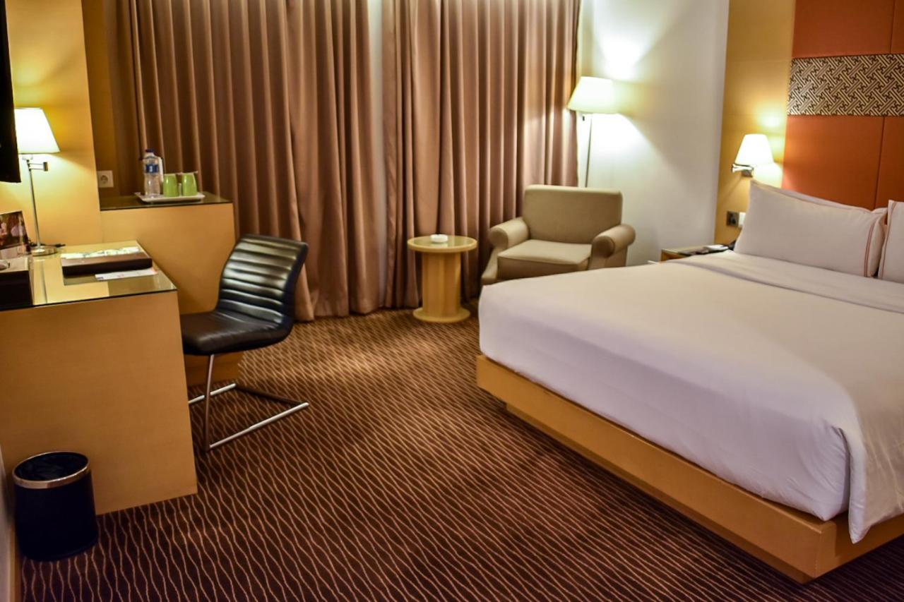 All Sedayu Hotel Kelapa Gading Джакарта Екстер'єр фото